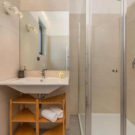 Anni Вилла Пореч